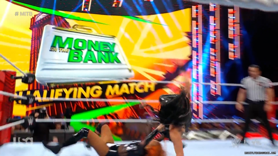 beckyraw20230605_00_01_27_20_Still347.jpg
