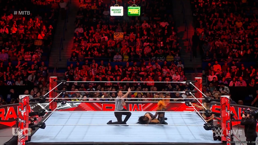 beckyraw20230605_00_01_33_20_Still381.jpg