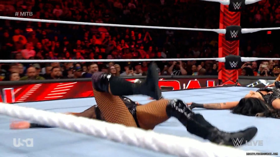 beckyraw20230605_00_01_59_15_Still494.jpg