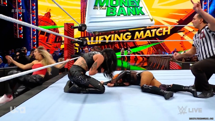 beckyraw20230605_00_03_16_05_Still898.jpg