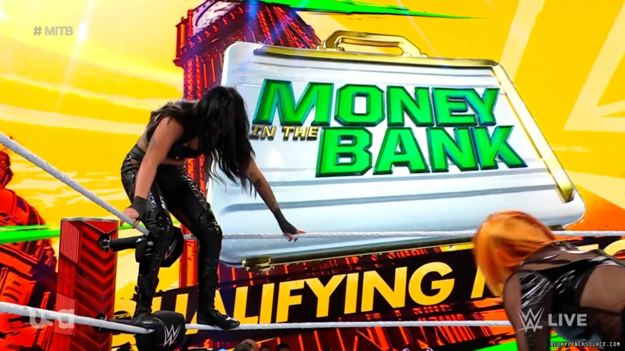 beckyraw20230605_00_03_27_05_Still957.jpg