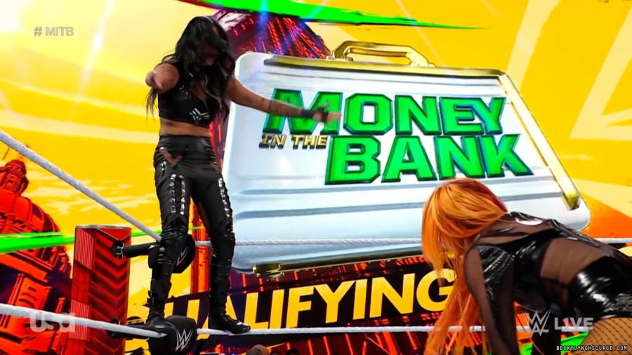 beckyraw20230605_00_03_27_10_Still958.jpg