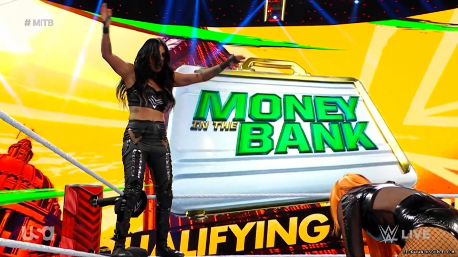 beckyraw20230605_00_03_27_20_Still960.jpg