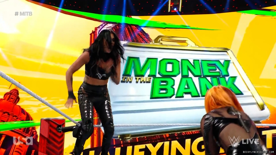 beckyraw20230605_00_03_27_25_Still961.jpg