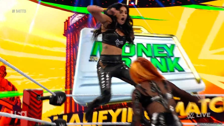 beckyraw20230605_00_03_28_00_Still962.jpg