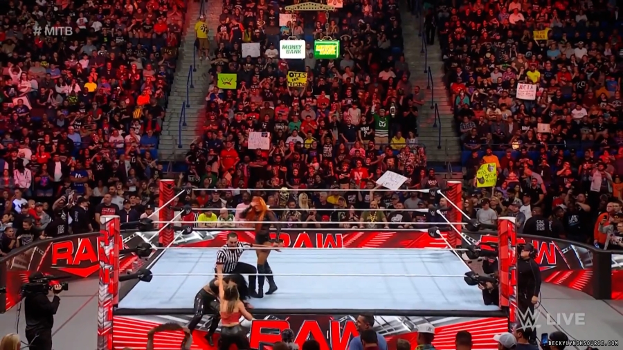 beckyraw20230605_00_03_37_15_Still1004.jpg