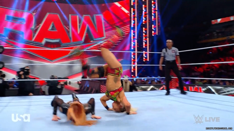 beckyraw20230710_00_01_15_10_Still289.jpg