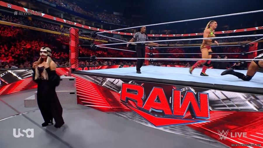 beckyraw20230710_00_01_34_25_Still390.jpg