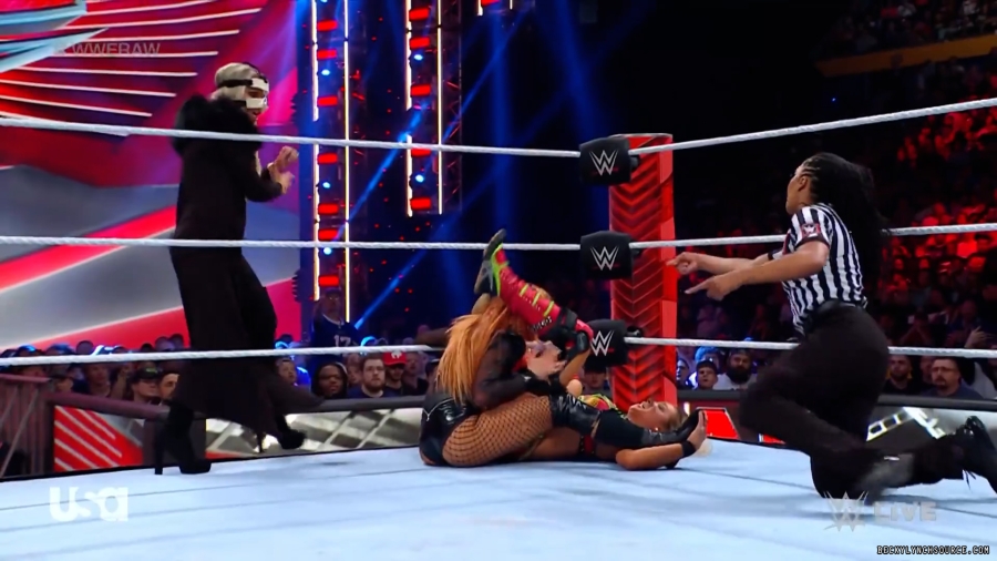 beckyraw20230710_00_03_10_25_Still849.jpg