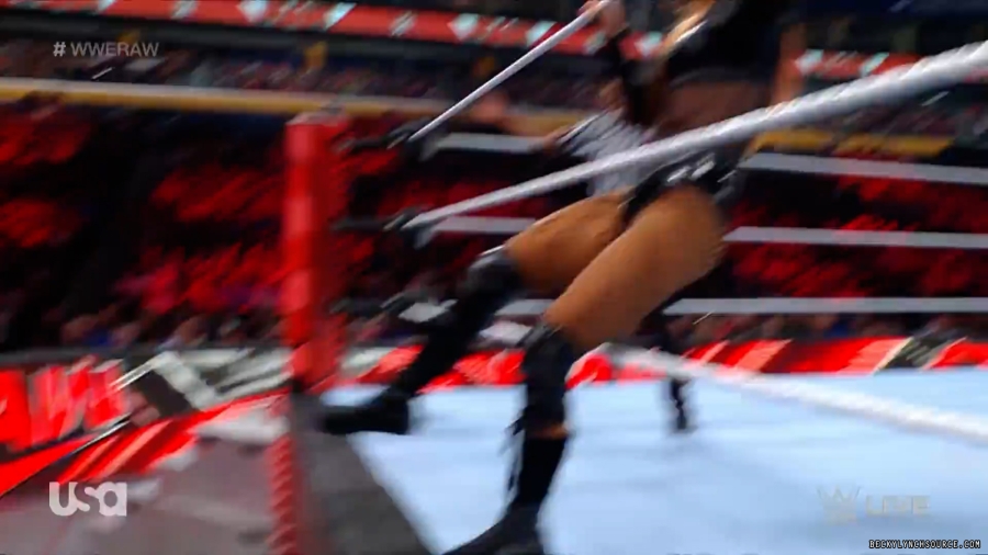 beckyraw20230710_00_03_16_05_Still880.jpg