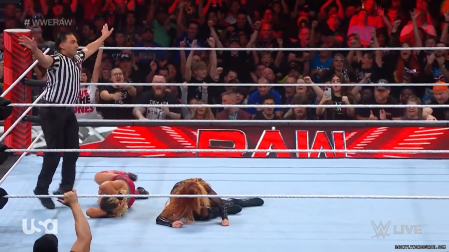beckyraw20230724_00_02_56_05_Still813.jpg