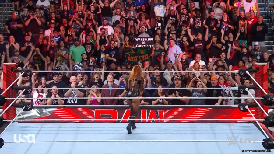 beckyraw20230724_00_03_17_05_Still897.jpg