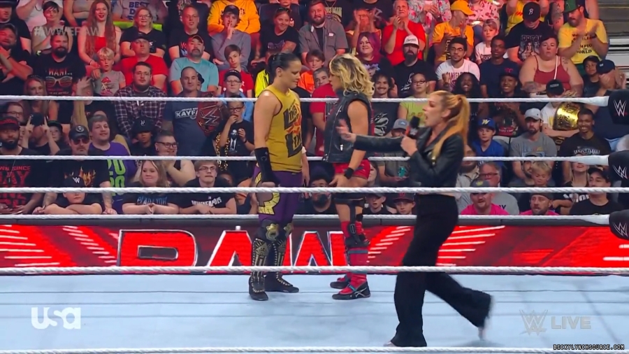 beckyraw20230807_00_03_15_05_Still614.jpg