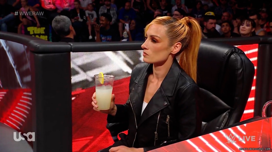 beckyraw20230807_00_05_36_05_Still703.jpg