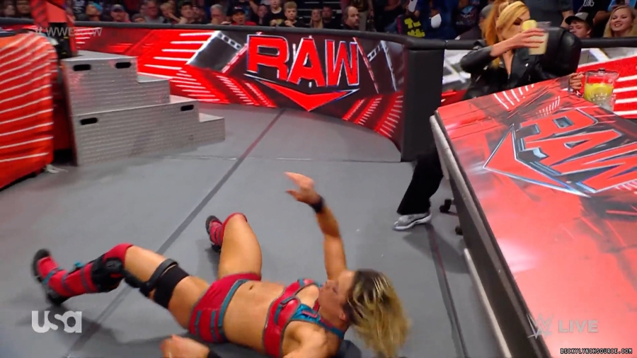 beckyraw20230807_00_05_57_05_Still718.jpg