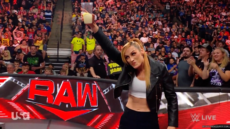 beckyraw20230807_00_07_38_15_Still921.jpg