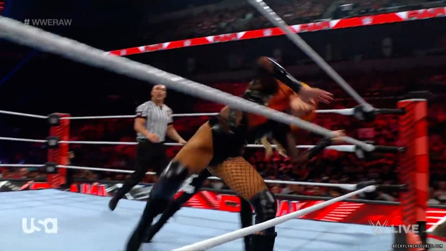 beckyraw20230814_00_01_42_05_Still514.jpg