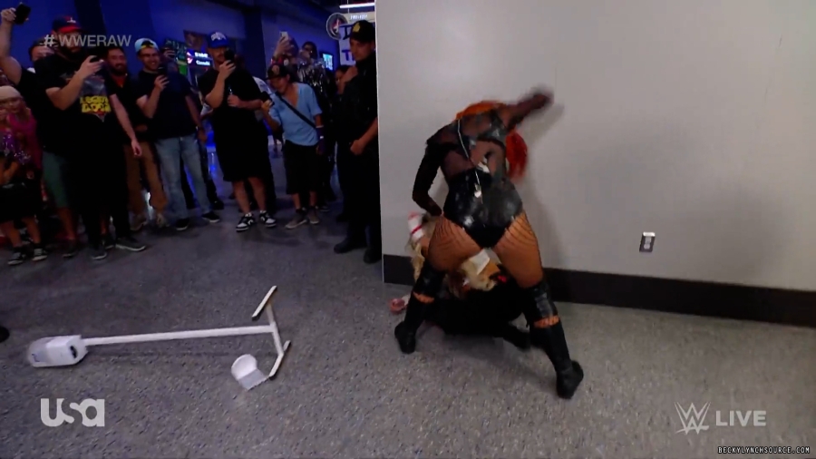 beckyraw20230814_00_03_38_15_Still1145.jpg