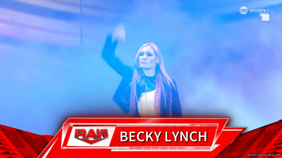 beckyraw20230812_00_00_03_25_Still022.jpg