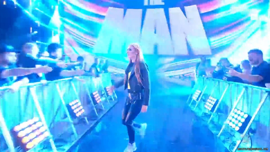 beckyraw20230812_00_00_06_05_Still033.jpg