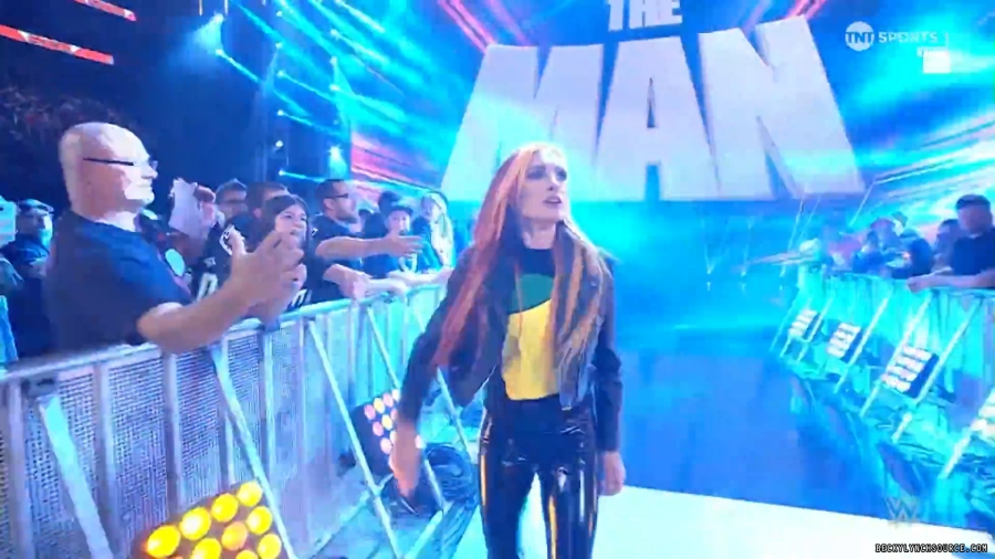 beckyraw20230812_00_00_06_25_Still037.jpg