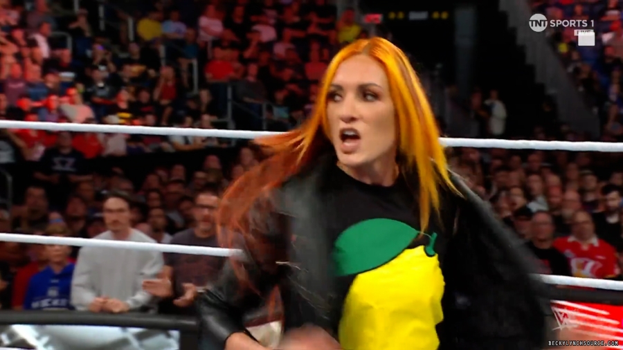 beckyraw20230812_00_03_50_25_Still718.jpg