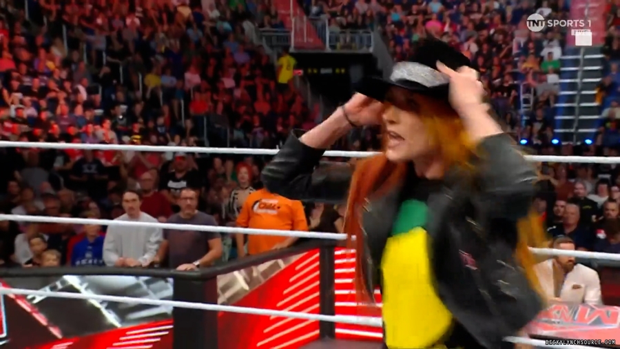 beckyraw20230812_00_03_53_15_Still730.jpg