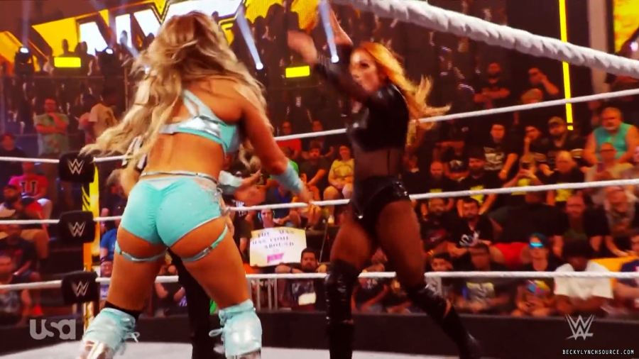 beckyraw20231225_00_00_06_25_Still018.jpg