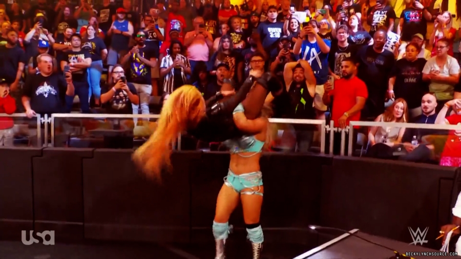 beckyraw20231225_00_00_10_00_Still033.jpg