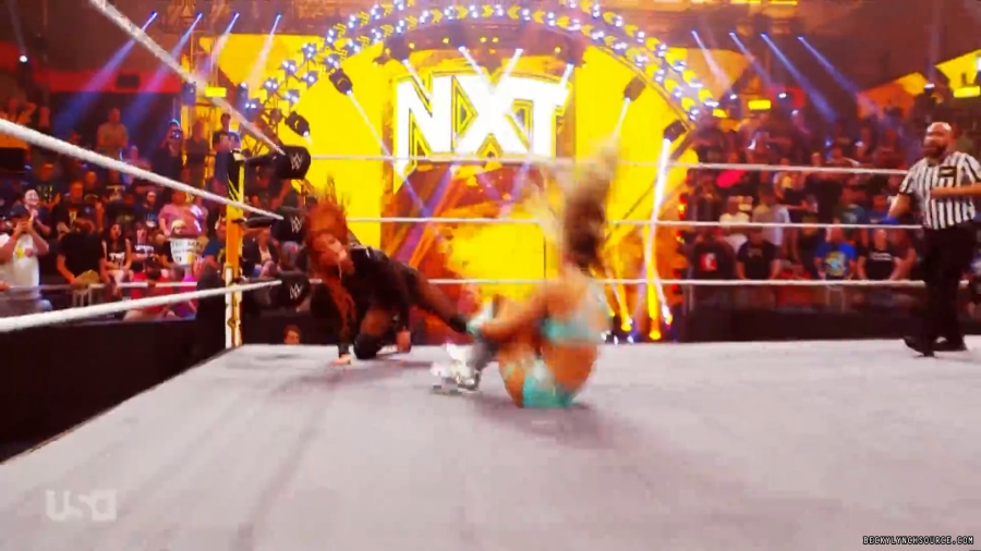 beckyraw20231225_00_00_15_10_Still060.jpg