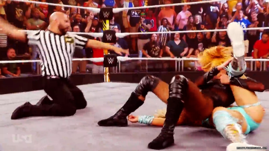beckyraw20231225_00_00_16_15_Still067.jpg