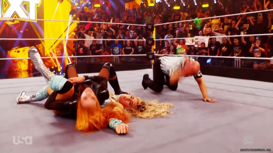 beckyraw20231225_00_00_17_05_Still071.jpg
