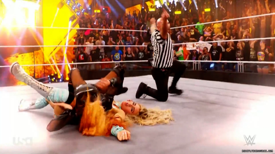 beckyraw20231225_00_00_17_10_Still072.jpg