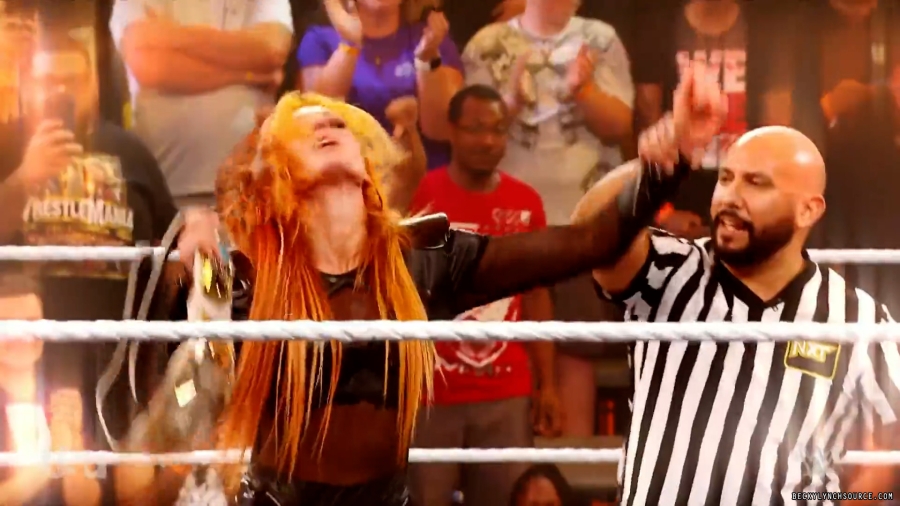 beckyraw20231225_00_00_18_10_Still076.jpg