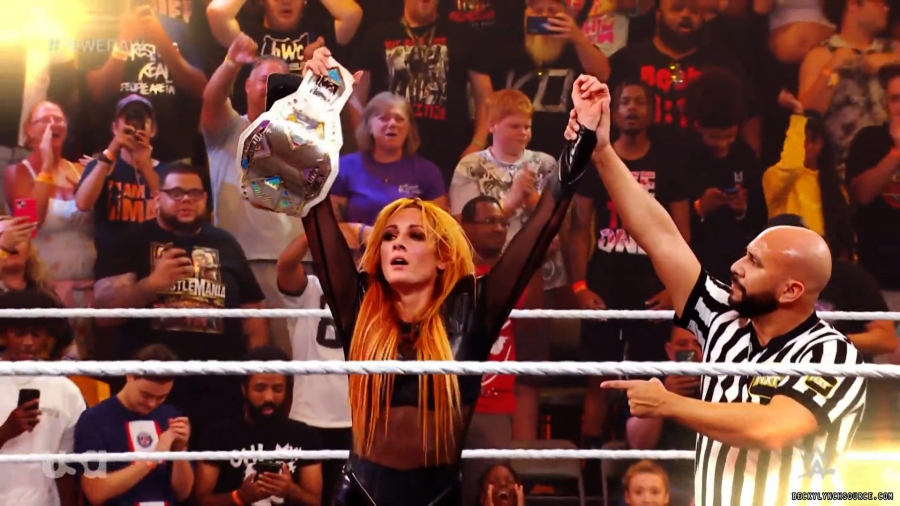 beckyraw20231225_00_00_58_15_Still266.jpg
