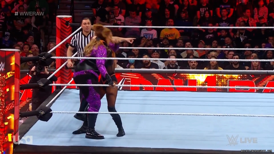 beckyraw20240101_00_02_23_05_Still586.jpg