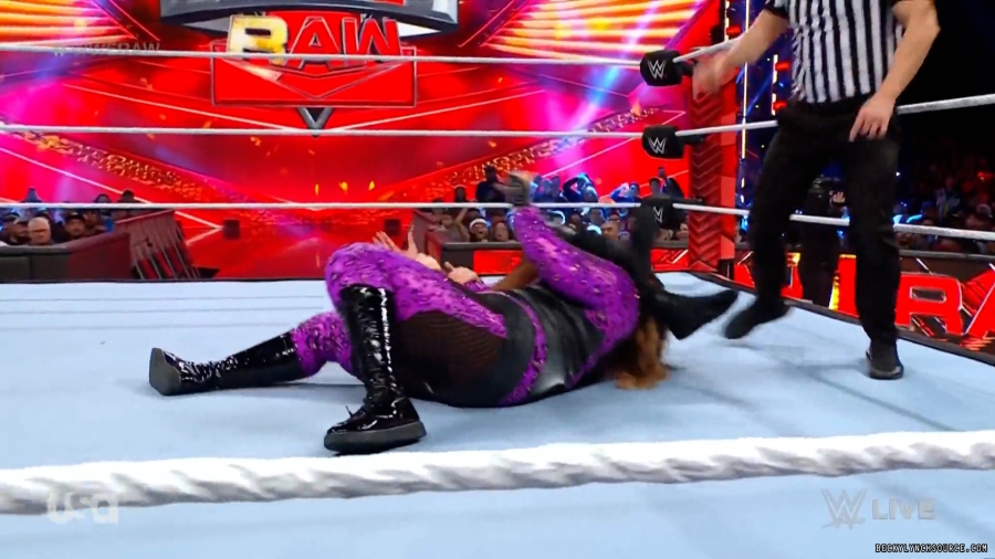 beckyraw20240101_00_04_23_15_Still1201.jpg
