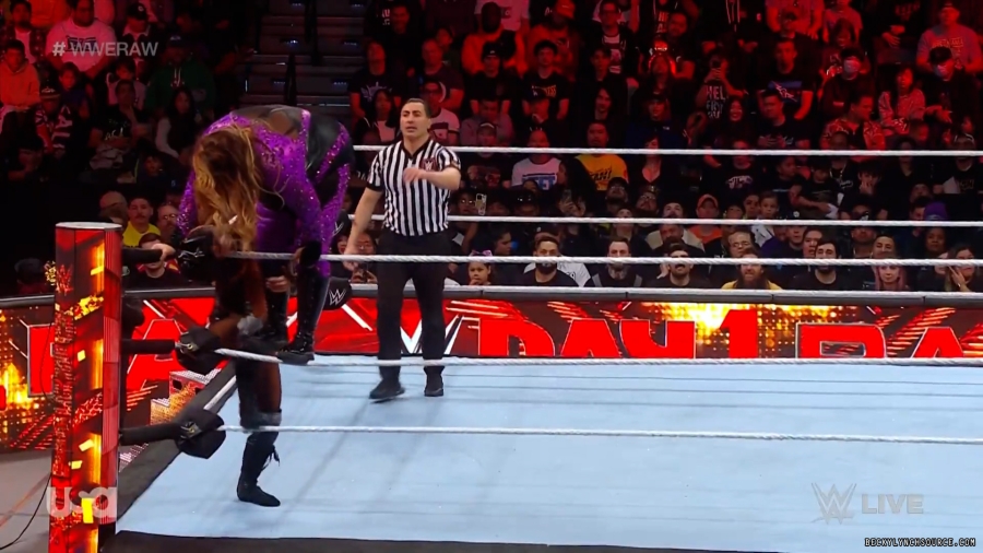 beckyraw20240101_00_04_45_15_Still1320.jpg