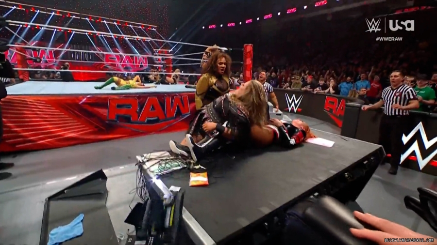 beckyraw20240422_00_04_15_25_Still886.jpg