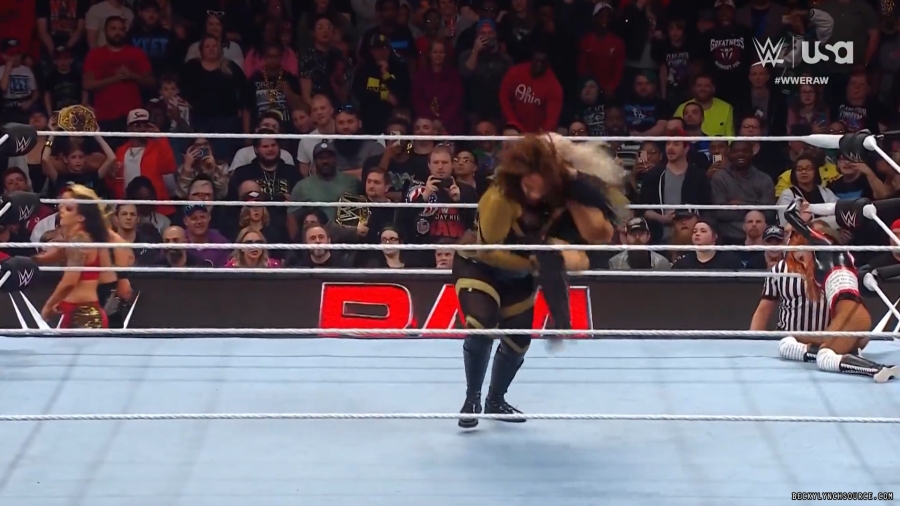 beckyraw20240422_00_05_23_05_Still999.jpg