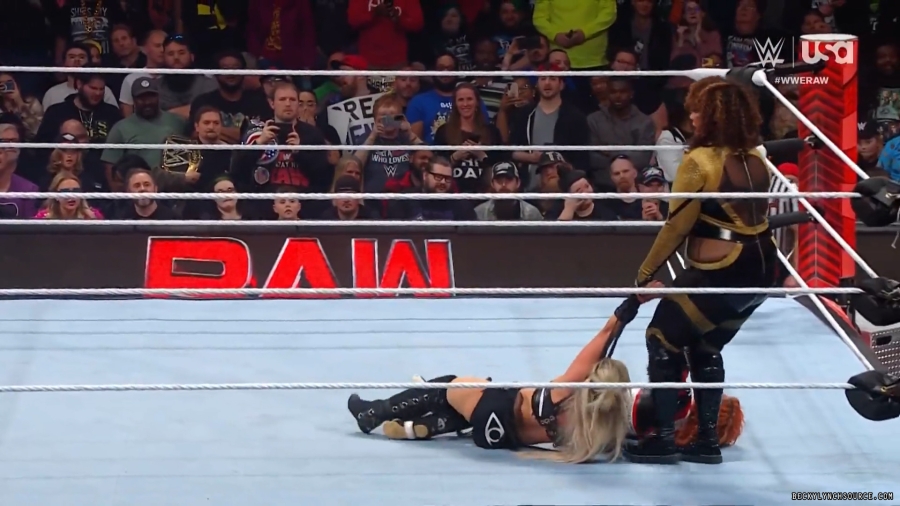 beckyraw20240422_00_06_09_15_Still1215.jpg
