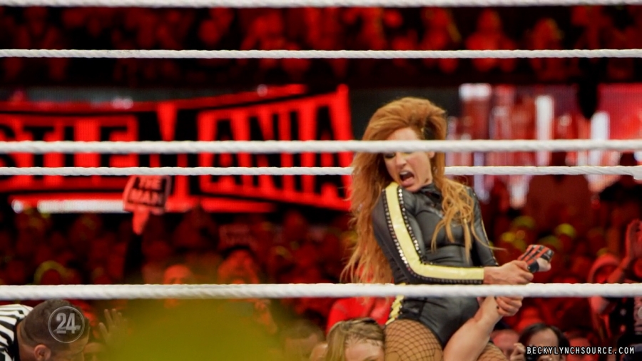 beckywwe24theman_Still4536.jpg