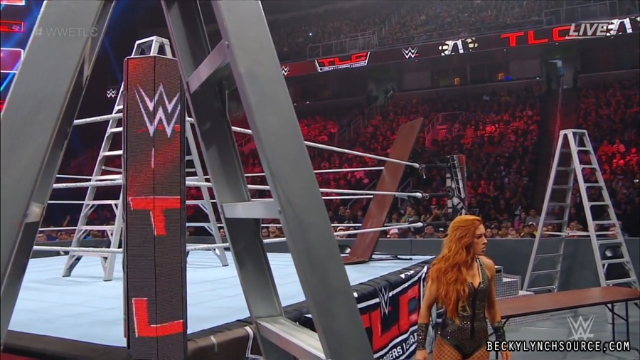 BeckyPPV20181216_Still1167.jpg