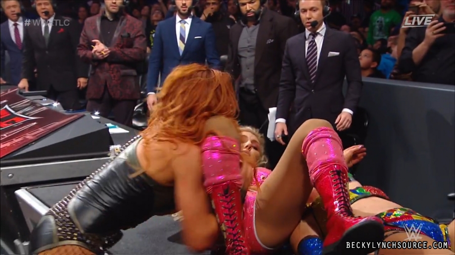 BeckyPPV20181216_Still1290.jpg