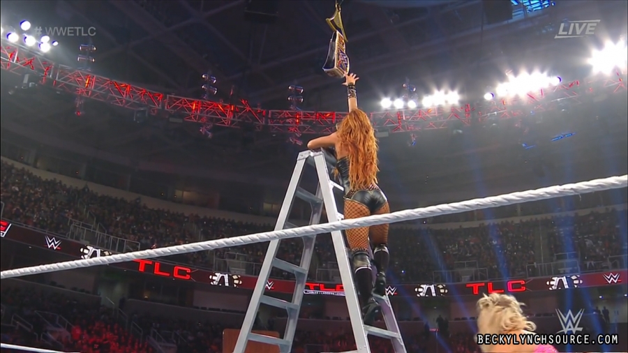 BeckyPPV20181216_Still1585.jpg