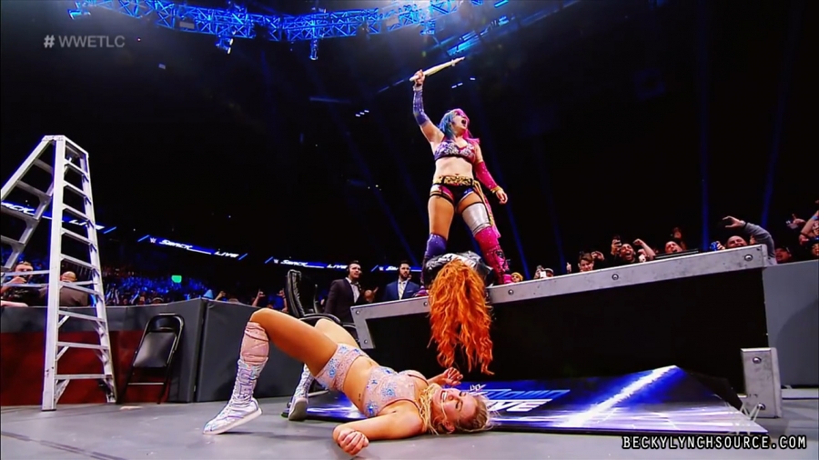 BeckyPPV20181216_Still314.jpg