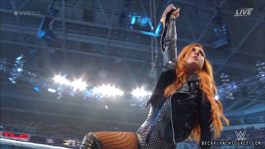 BeckyPPV20181216_Still384.jpg