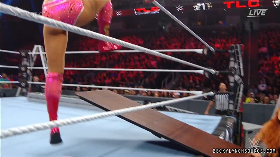 BeckyPPV20181216_Still779.jpg