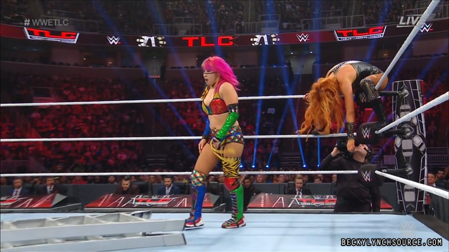 BeckyPPV20181216_Still868.jpg