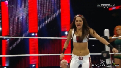 Raw20151214-02_Still160.jpg
